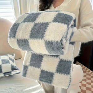 Cozy gray and white Checkered Blanket NWT